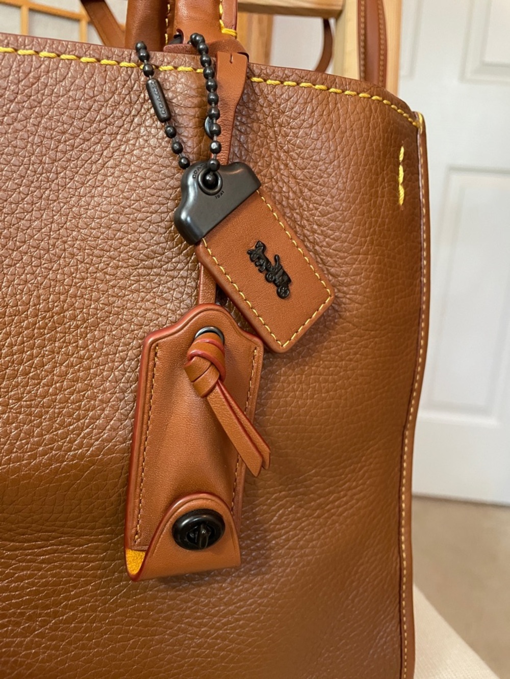Coach 1941 Rogue 30 in Black Copper / Saddle NWT - Picture 4 of 17